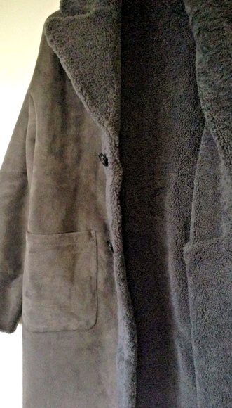 Coat - Picture 3 of 4